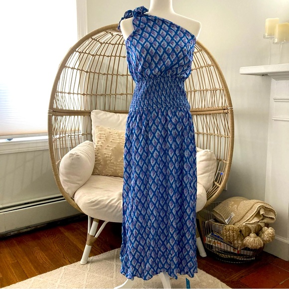Cupshe Dresses & Skirts - Cupshe Blue Purple Feather Print Halter‎ Maxi Dress NWT Size Small Boho Resort